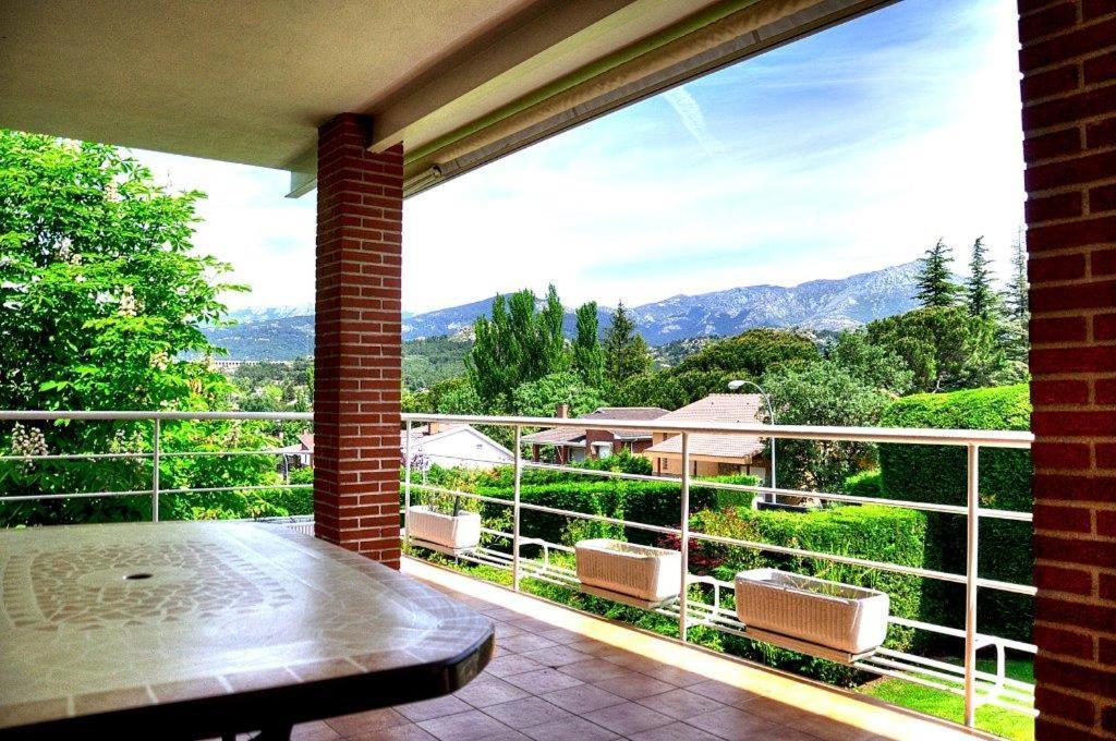 Casa Bellavista Becerril Villa Becerril de la Sierra Luaran gambar