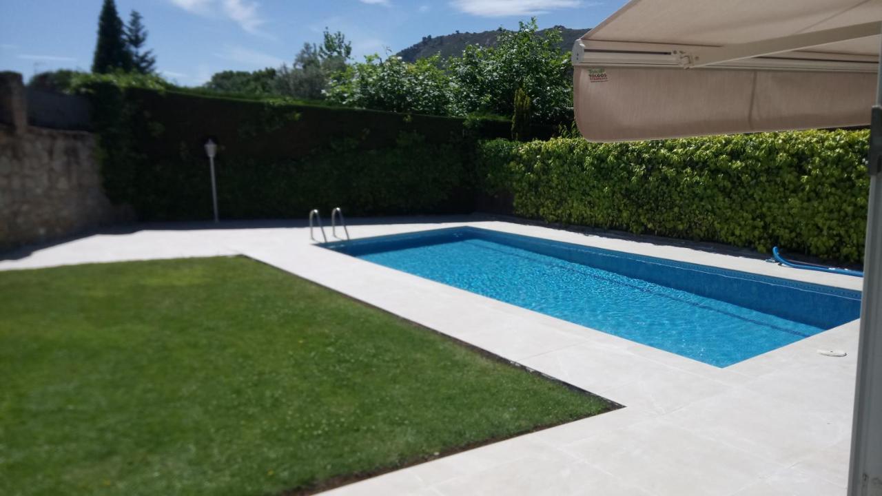 Casa Bellavista Becerril Villa Becerril de la Sierra Luaran gambar