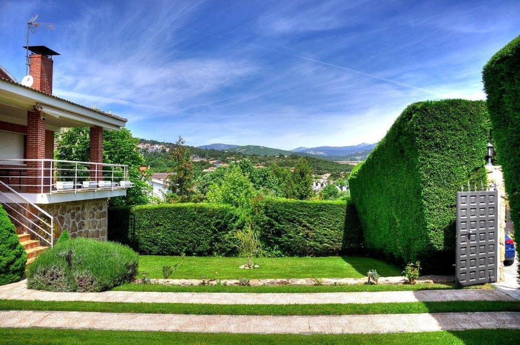 Casa Bellavista Becerril Villa Becerril de la Sierra Luaran gambar